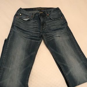 American Eagle men’s jeans